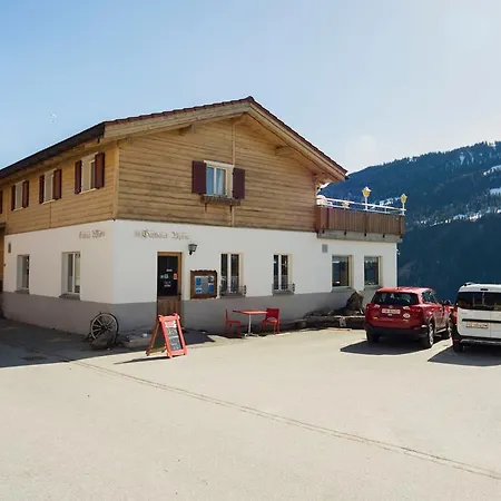 Gaestehaus Alpina In