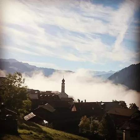 Gaestehaus Alpina In 호텔 2*