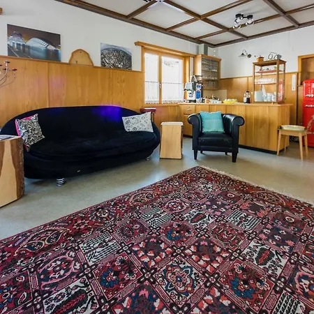 Gaestehaus Alpina In 파나스